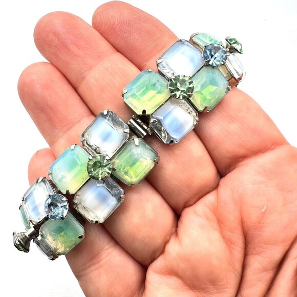 Vintage Kramer New York Blue Green Glass Rhinestone Silver Tone Bracelet 7 Inch - Picture 6 of 6